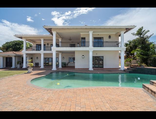 5 BEDROOM HOUSE FOR SALE IN LA LUCIA